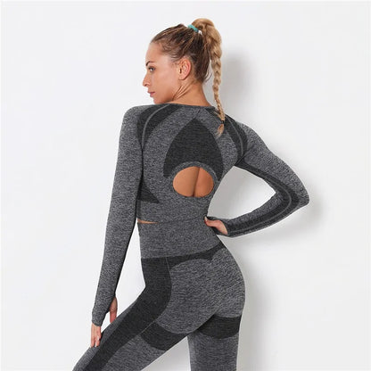 Sleeved Crop in Dark Grey