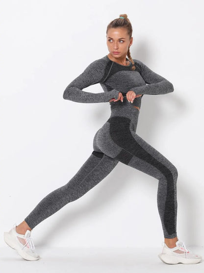 Sleeved Crop in Dark Grey